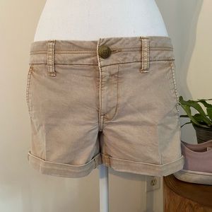 American Eagle Midi khaki shorts